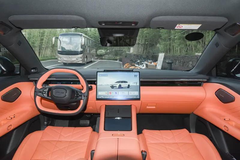 领克10EM-P预售24小时订单12866台 预售价19.20万元起