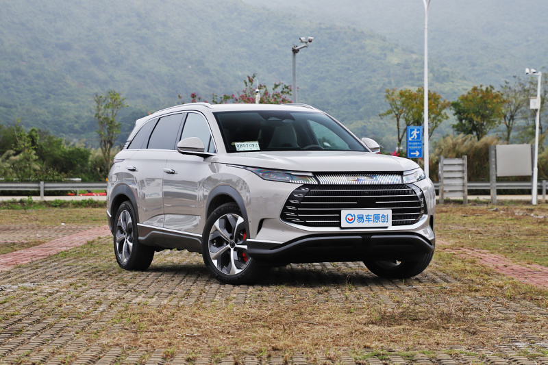 4.7秒“破百”的大五座SUV 全网首试护卫舰07 DM-p