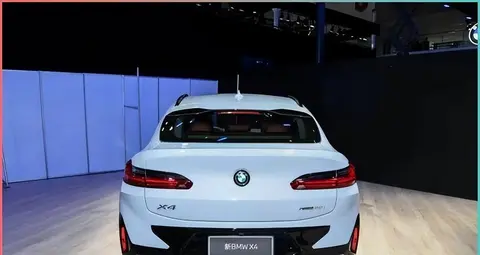 28.6万开走宝马X4，是抄底良机还是割韭菜新套路？