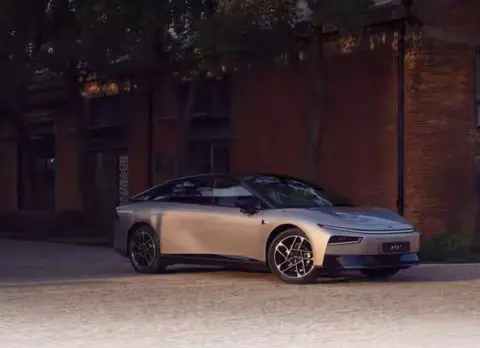 小鹏P7+与大众联创车型核心差异：竞合之间的市场与技术分野