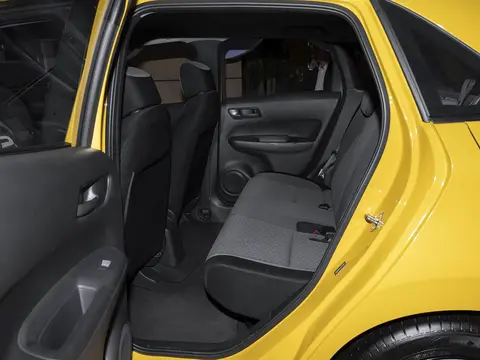 新本田飞度上市，限时6.68万，限量3000台，发动机变速箱终身质保