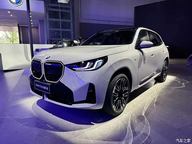 2026成都车展：2027款宝马X3亮相，外观细节有升级，增加新配色